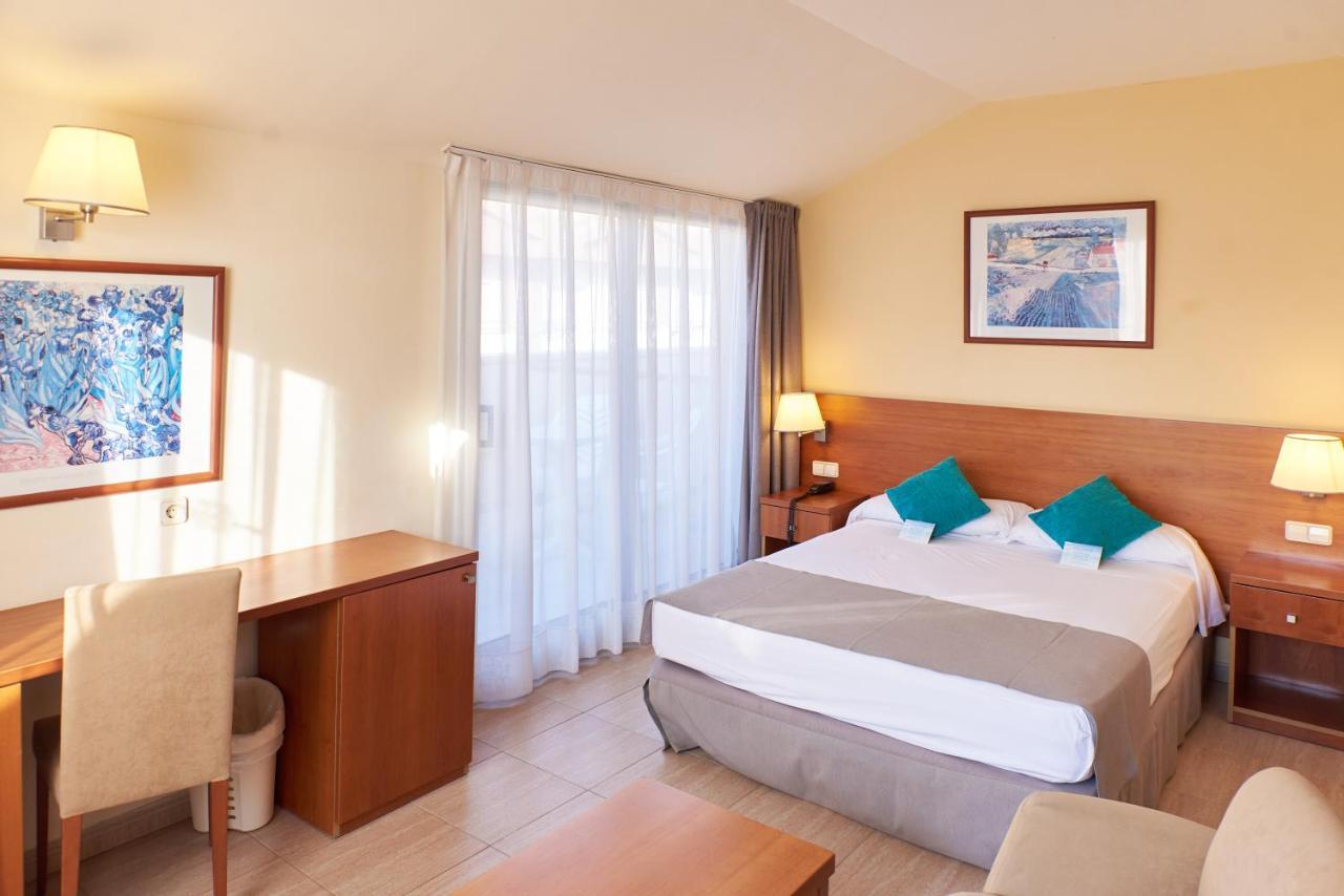 Отель Dwo Sirius - Adults Only Санта-Сусанна Экстерьер фото