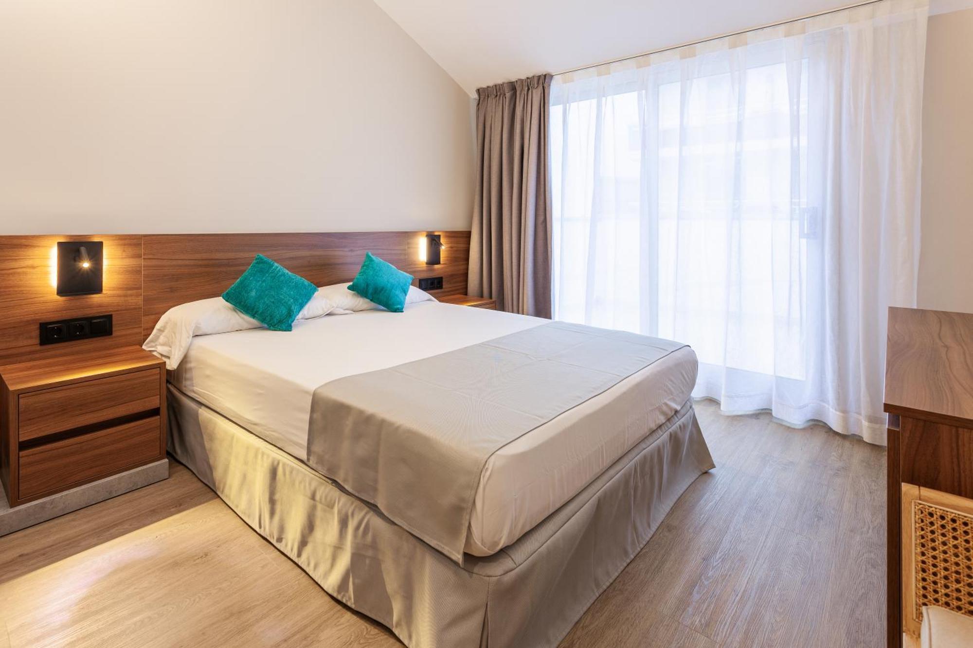 Отель Dwo Sirius - Adults Only Санта-Сусанна Экстерьер фото