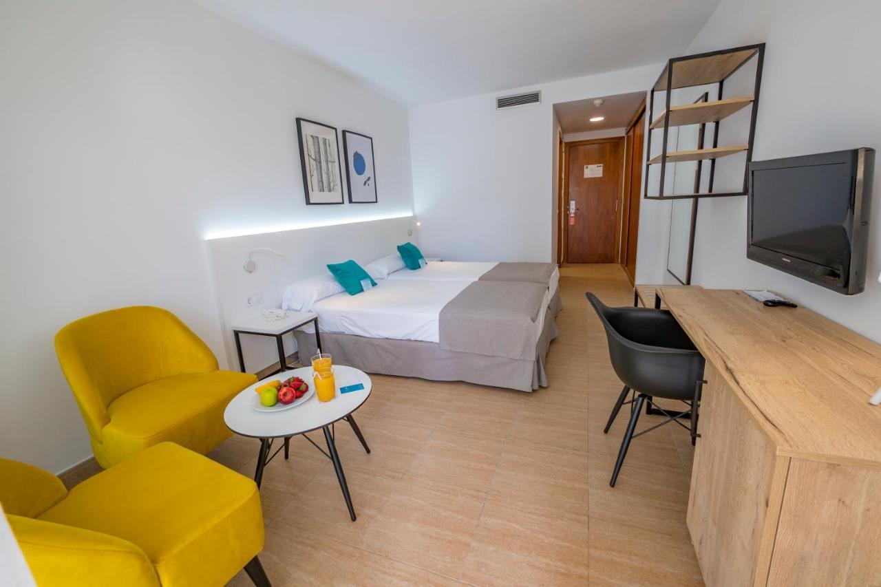 Отель Dwo Sirius - Adults Only Санта-Сусанна Экстерьер фото